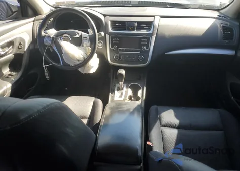 2016 Nissan Altima 2.5 z USA, uszkodzony, nr VIN 1N4AL3AP8GC215116